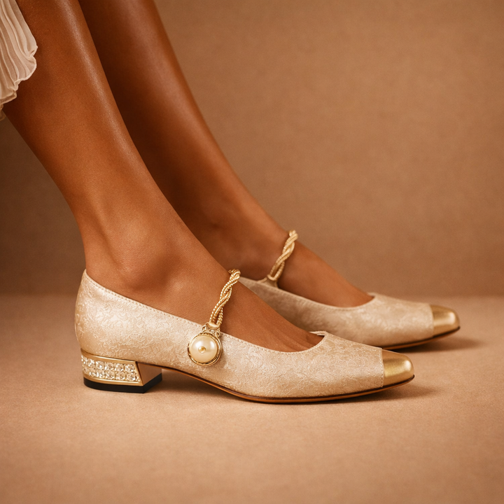 Serafina Oro Low Heels