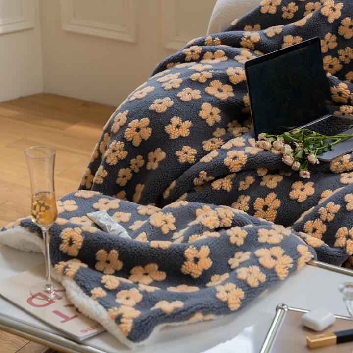 Daisy Bloom Sherpa Blanket